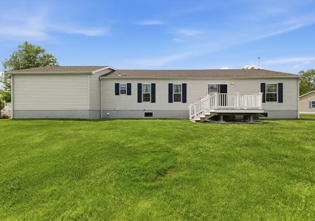 5th image of 4 Fairway Dr, Brockton, MA 02301 | MLS# 73523102