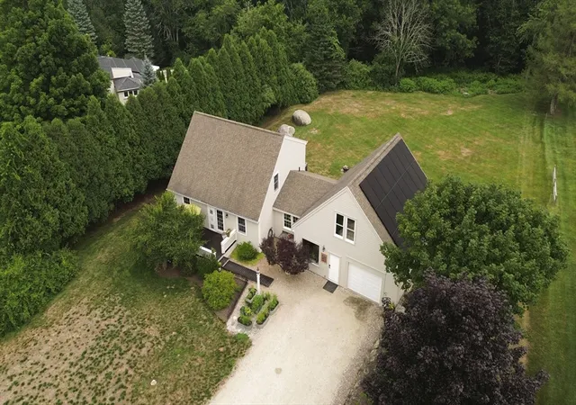 2nd image of 292 Warren Rd, Brimfield, MA 01010 | MLS# 73551206