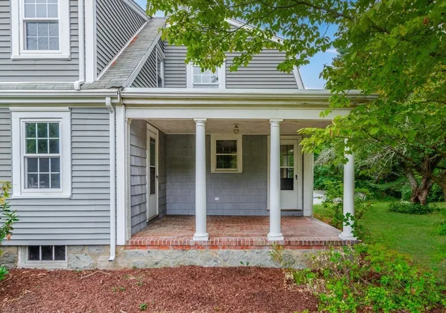 4th image of 334 High Street, Hanson, MA 02341 | MLS# 73566338