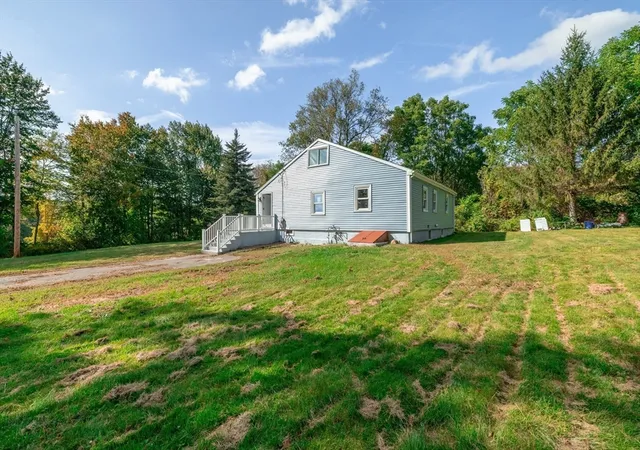 Photo 3 of Single family home for sale at 3 Old Ware Rd, West Brookfield, MA 01585 | MLS# 73557624 | Listing updated on 2026-09-21