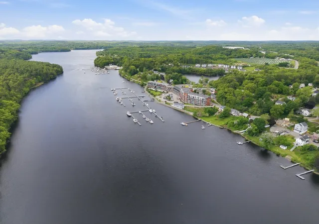 23rd image of 52 Merrimac St, Amesbury, MA 01913 | MLS# 73530634