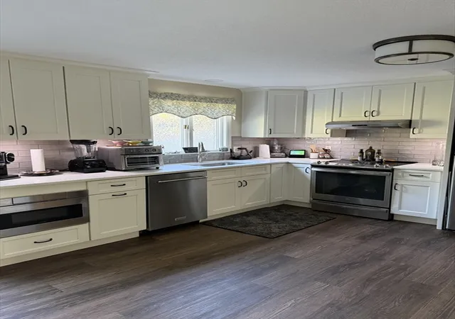 3rd image of 8 Mansion Woods Dr #D, Agawam, MA 01001 | MLS# 73547859