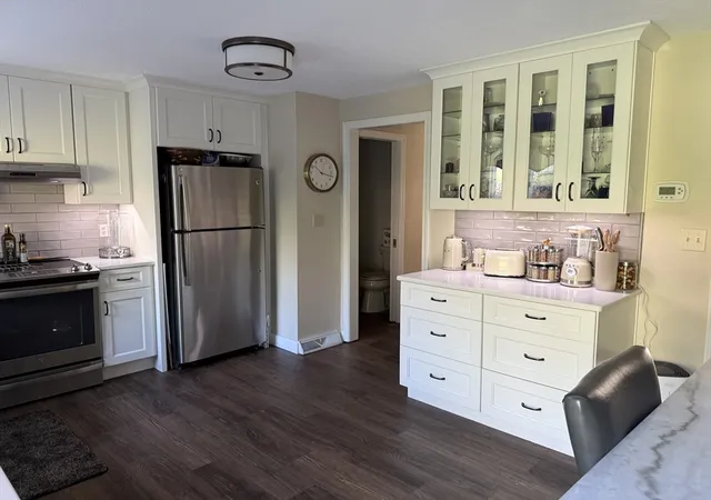 4th image of 8 Mansion Woods Dr #D, Agawam, MA 01001 | MLS# 73547859