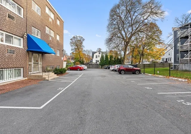21st image of 416 Belgrade Ave #25, West Roxbury, MA 02132 | MLS# 73439016