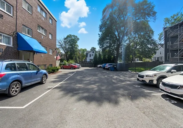 4th image of Parkway Condominiums, Boston, MA 02132