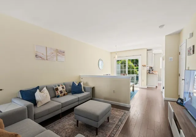 4th image of 8 Turning Mill Ln, Quincy, MA 02169