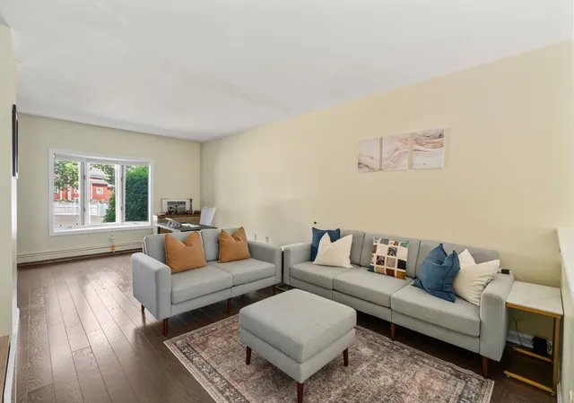 5th image of 8 Turning Mill Ln, Quincy, MA 02169