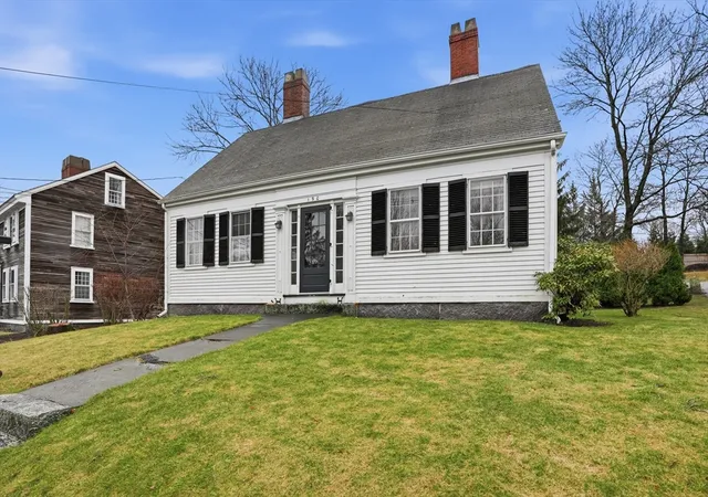 Homes for sale in Hingham, MA | 190 South Street #A, Hingham, MA 02043 | MLS# 73503240