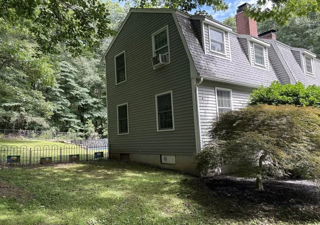 Photo 3 of Single family home for sale at 19 E Applewood, Charlton, MA 01507 | MLS# 73559962 | Listing updated on 2026-09-14