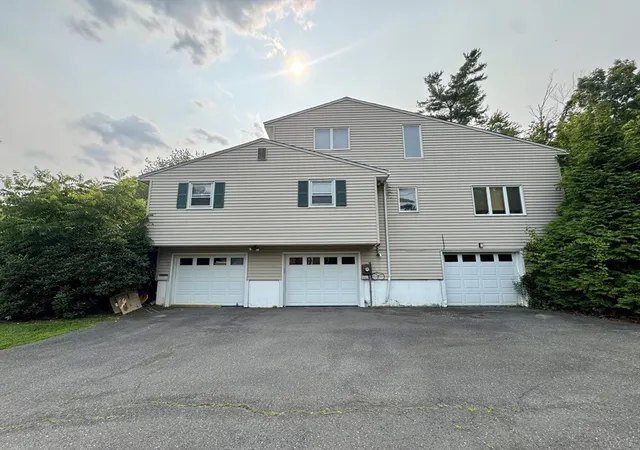 1st image of 11 Robert Dr, Holyoke, MA 01040 | MLS# 73551565