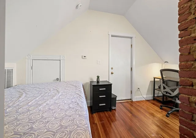 Homes for sale in Cambridge, MA | 2512 Massachusetts Ave, Cambridge, MA 02140 | Houzeo