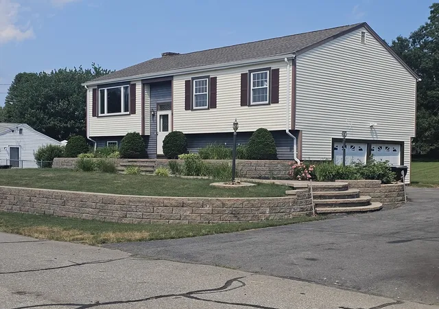 Homes for sale in South Dartmouth, MA | 3 Brightman Lane, South Dartmouth, MA 02748 | MLS# 73543232