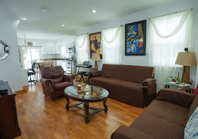 5th image of 80 Collins St, Lynn, MA 01902 | MLS# 73484179