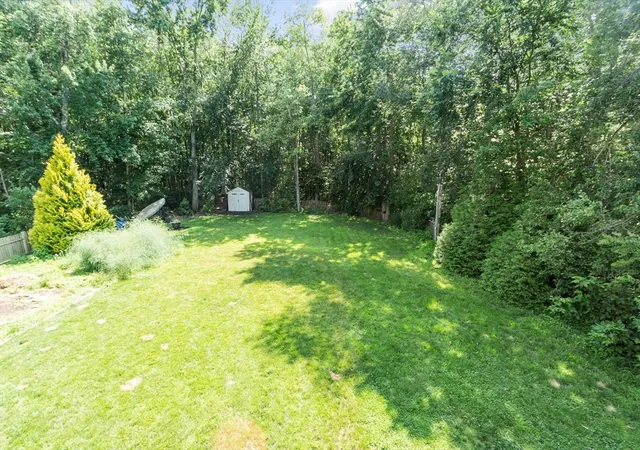 40th image of 5 Apple Blossom Way, Groveland, MA 01834 | MLS# 73548270