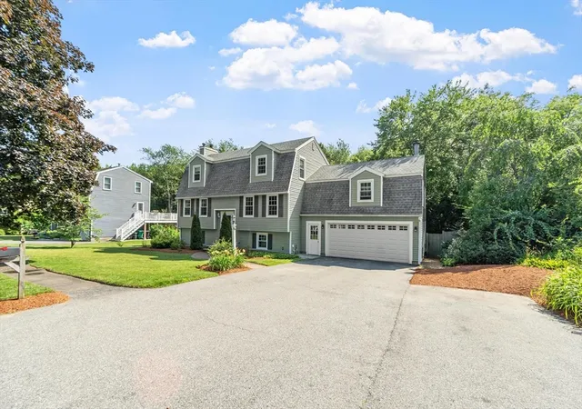 4th image of 5 Apple Blossom Way, Groveland, MA 01834 | MLS# 73548270
