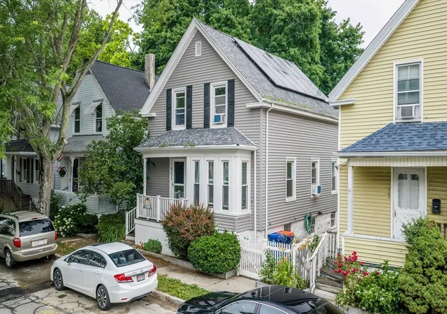 1st image of 551 Union St, New Bedford, MA 02740 | MLS# 73540839