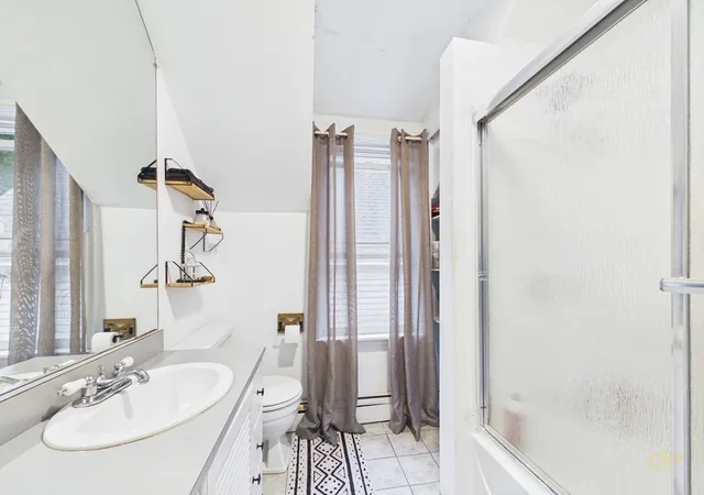24th image of 551 Union St, New Bedford, MA 02740 | MLS# 73540839