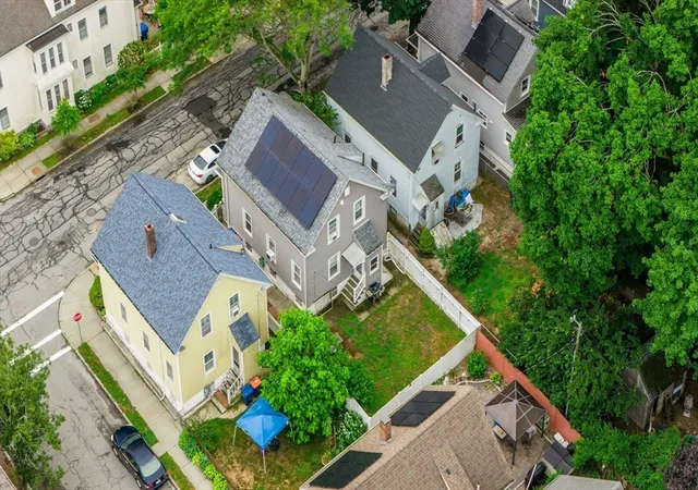 3rd image of 551 Union St, New Bedford, MA 02740 | MLS# 73540839