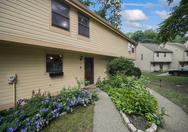 4th image of 26 Greenwood Village St #26, North Easton, MA 02356 | MLS# 73557541