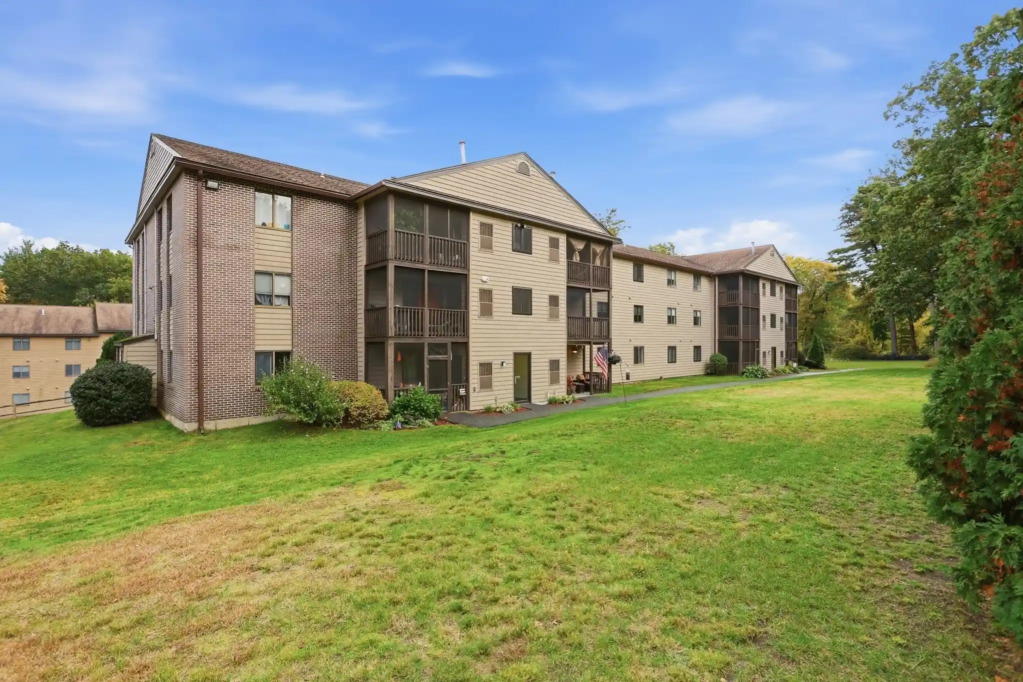 Condo for sale at 10 Village Ln #15, Tyngsboro, MA 01879 | MLS# 73592773