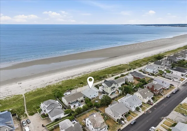 3rd image of 163 Beach Ave, Hull, MA 02045 | MLS# 73553769