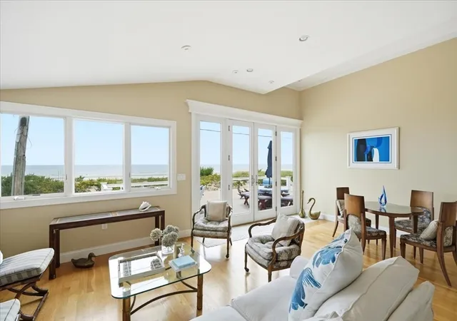 4th image of 163 Beach Ave, Hull, MA 02045 | MLS# 73553769