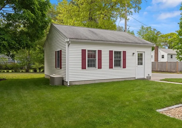 Homes for sale in Hamilton, MA | 18 Knowlton Street, Hamilton, MA 01982 | MLS# 73525190