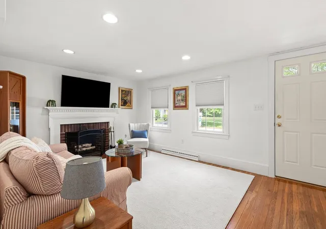 Homes for sale in Hamilton, MA | 18 Knowlton Street, Hamilton, MA 01982 | MLS# 73525190