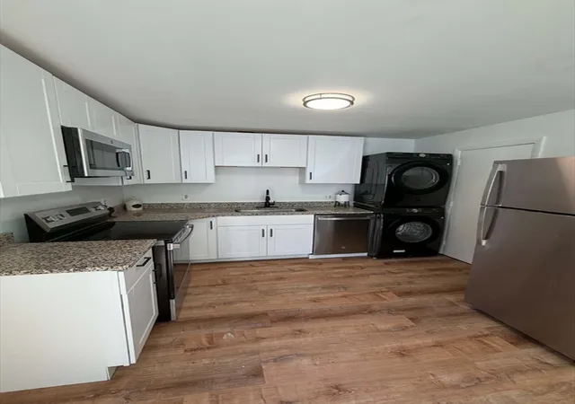 Listing Photo 4 - Condo for sale in building located at 55 Pomeroy Ave, Pittsfield, MA 01201 - Unit #3