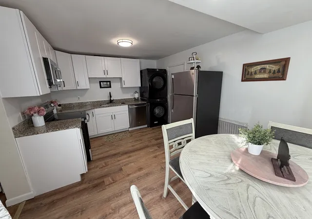 Listing Photo 5 - Condo for sale in building located at 55 Pomeroy Ave, Pittsfield, MA 01201 - Unit #3