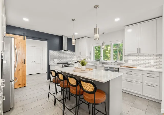 Homes for sale in Winchester, MA | 10 Farrow Street, Winchester, MA 01890 | MLS# 73538441