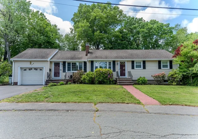 Homes for sale in Randolph, MA | 54 Stearns Dr, Randolph, MA 02368 | MLS# 73533033