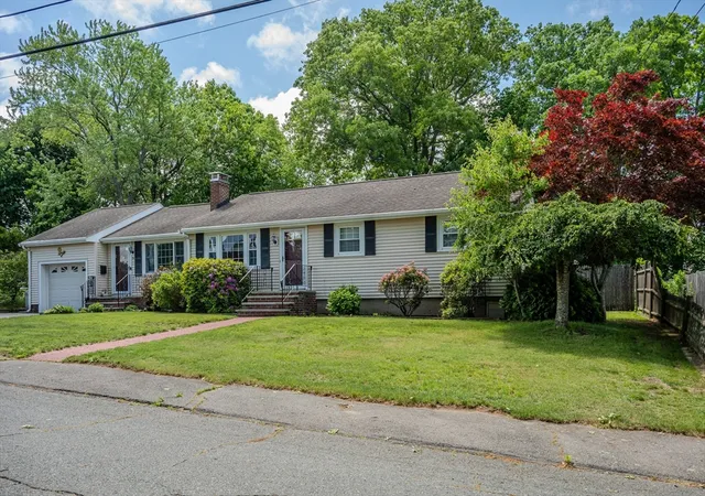 Homes for sale in Randolph, MA | 54 Stearns Dr, Randolph, MA 02368 | MLS# 73533033