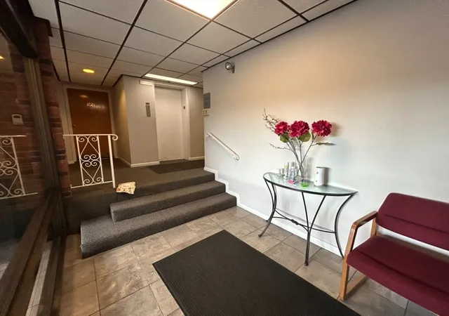 Homes for sale in Stoneham, MA | 122 Main Street #402, Stoneham, MA 02180 | MLS# 73538185