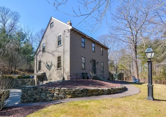 1st image of 187 Blackstone Street, Mendon, MA 01756 | MLS# 73550568