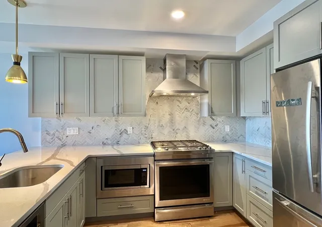2nd image of 50 Hichborn #304, Brighton, MA 02135 | MLS# 73497322