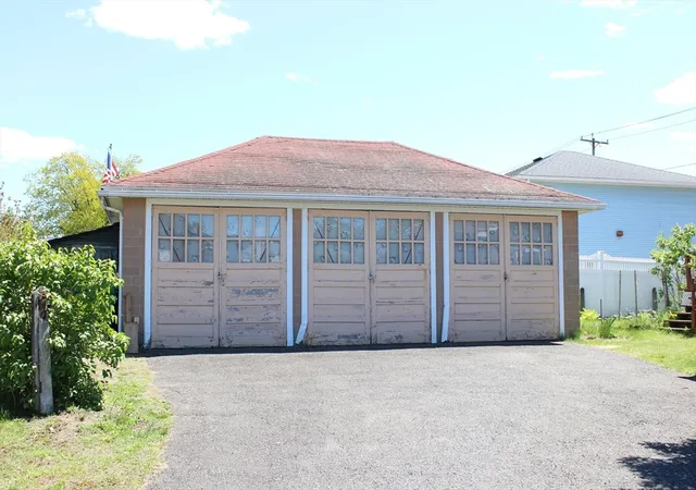 Homes for sale in Chicopee, MA | 75 Wheatland Ave, Chicopee, MA 01020 | MLS# 73521946