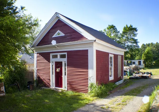 4th image of 110 Center St, Plympton, MA 02367 | MLS# 73533489