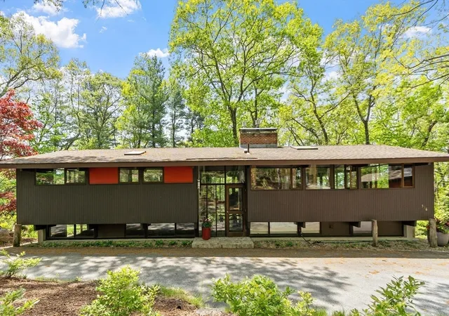 2nd image of 518 Annursnac Hill Rd, Concord, MA 01742 | MLS# 73525102
