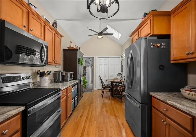 5th image of 19 Cortland Grove Dr #19, Shrewsbury, MA 01545 | MLS# 73540984