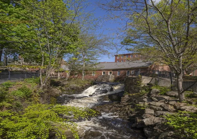 Homes for sale in Amesbury, MA | 25 Pond St #210, Amesbury, MA 01913 | MLS# 73517622