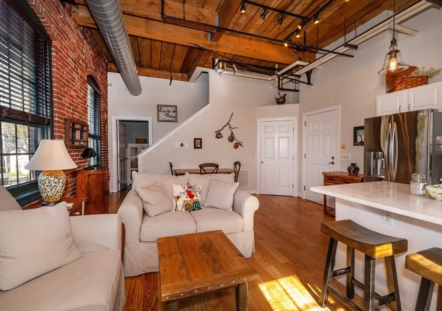 Homes for sale in Amesbury, MA | 25 Pond St #210, Amesbury, MA 01913 | MLS# 73517622