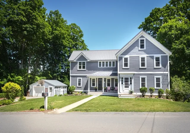 Homes for sale in Clinton, MA | 22 Harris St, Clinton, MA 01510 | MLS# 73534062
