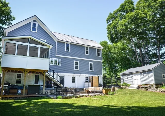 Homes for sale in Clinton, MA | 22 Harris St, Clinton, MA 01510 | MLS# 73534062