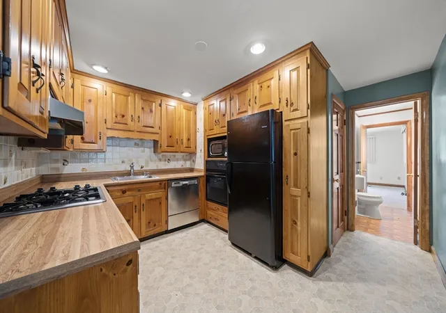 Photo 3 of Sale Pending at 71 Hamilton St, Saugus, MA 01906 | MLS# 73561758 | Listing updated on 2026-09-01