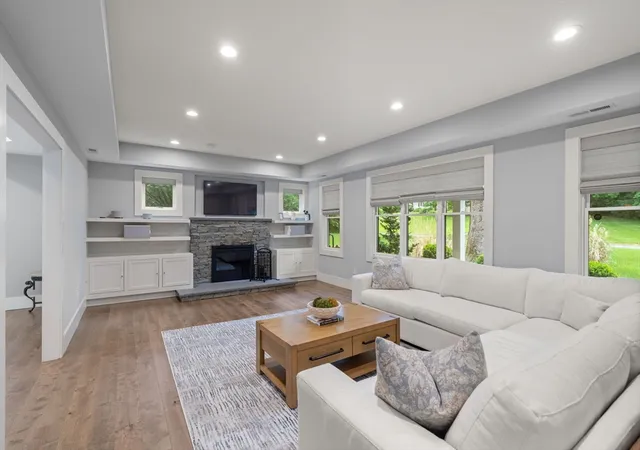 5th image of 80 Locust Ln, Needham, MA 02492 | MLS# 73536932
