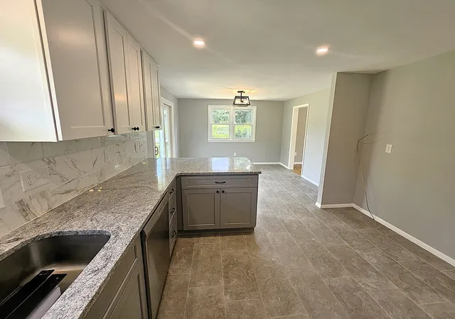 5th image of 62 Millville Rd, Mendon, MA 01756 | MLS# 73540499