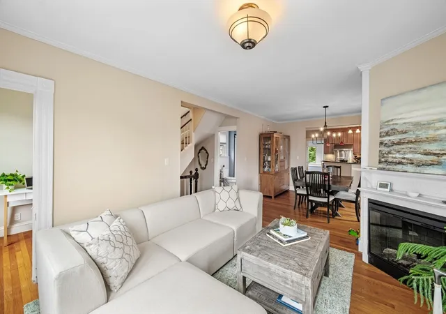 1st image of 128 Selwyn St #2, Roslindale, MA 02131 | MLS# 73556600
