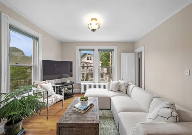 5th image of 128 Selwyn St, Boston, MA 02131