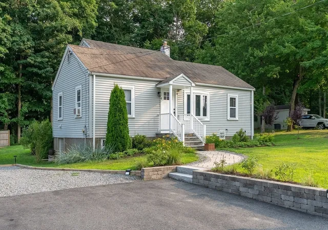 Photo 1 of Single family home for sale at 4 Glenwood Ave, Foxboro, MA 02035 | MLS# 73551160 | Listing updated on 2026-09-01